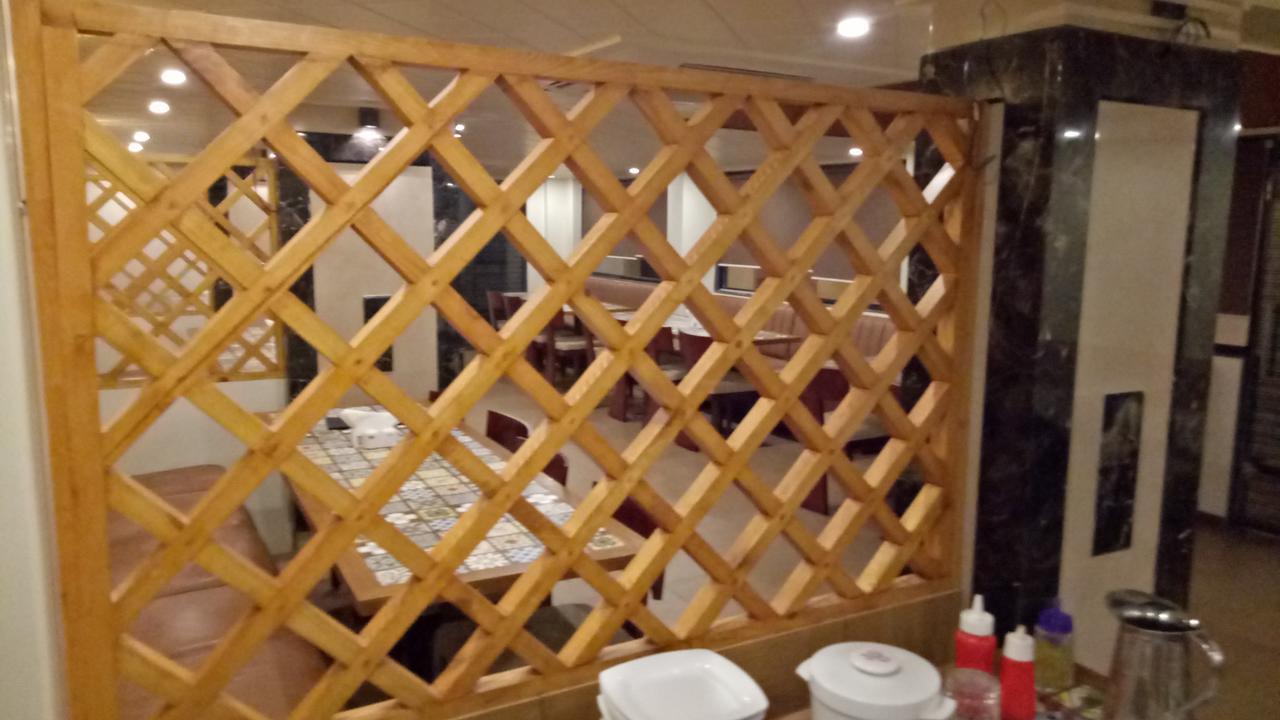 Hotel Umesh Daman Exterior photo