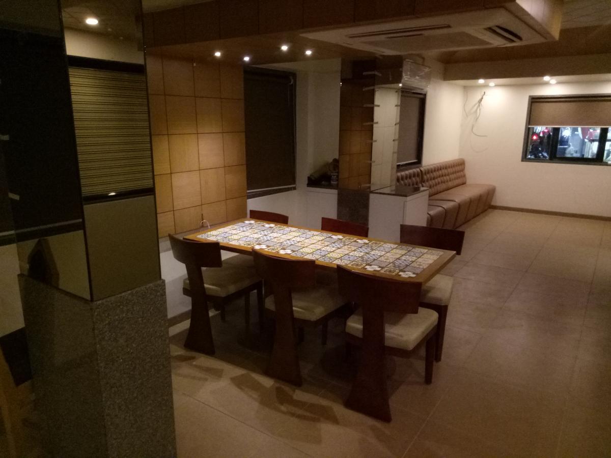 Hotel Umesh Daman Exterior photo